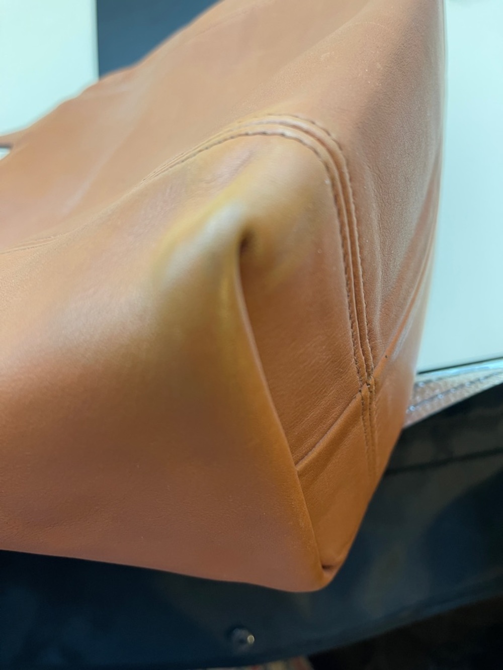 Vintage Coach Leather Tote Bag in Warm Tan Classic Style Small Tote - Picture 8 of 9